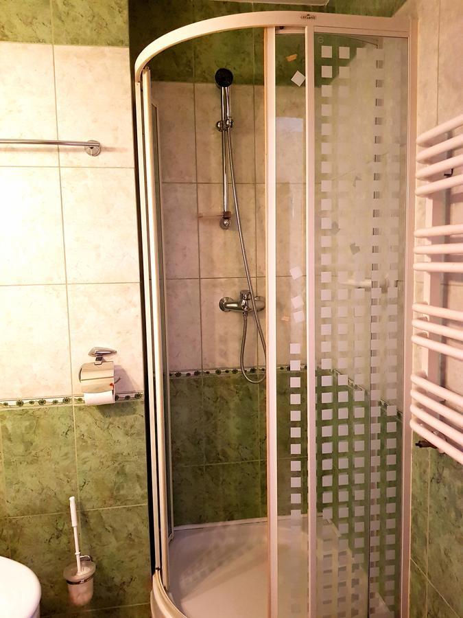 Hotel Zaułek Luban Buitenkant foto