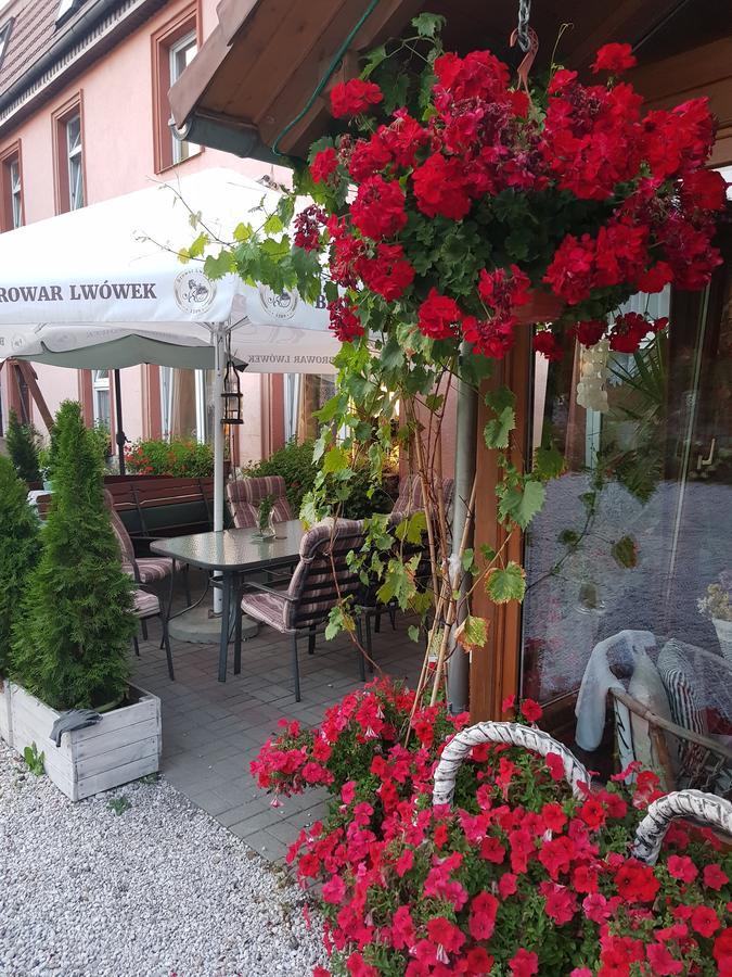 Hotel Zaułek Luban Buitenkant foto